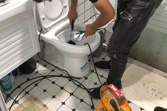 淮上疏通下水道